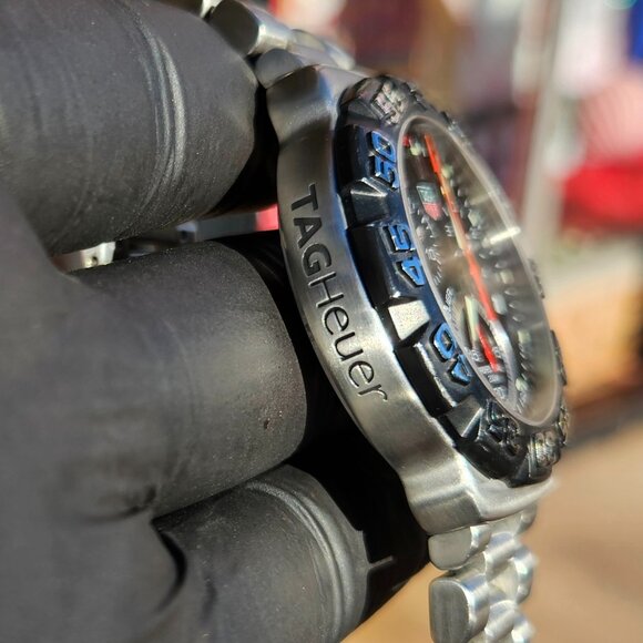 TAG Heuer Mens 40mm F1 Black Dial Chronograph - Picture 8 of 10